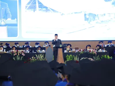 Mentan Amran Ajak Lulusan ITS Jadi Penggerak Inovasi  Ketahanan Pangan Global