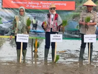 Gerakan Tanam Serempak Perkuat Produksi Pangan dari Lahan Oplah dan CSR