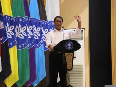 Clear! Mentan Amran Jelaskan Fluktuasi Harga TBS Petani Sawit