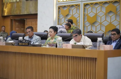 Komisi IV DPR RI Puji Ketegasan Mentan Amran: Harga TBS Sawit, Telur, dan Ayam Mulai Naik